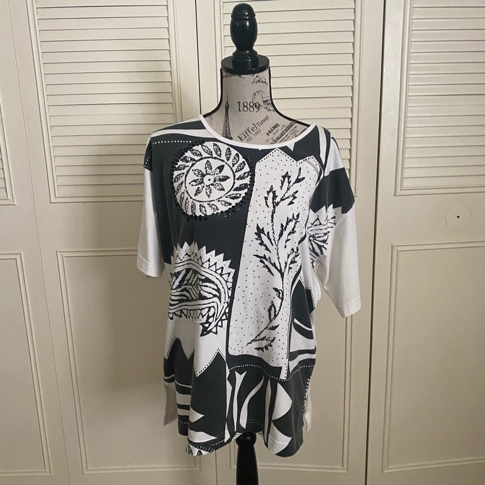 The Limited Tee